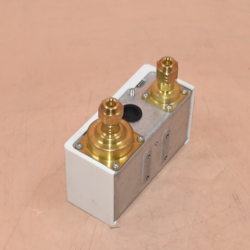 FENGSHEN P830E Pressure Switch product image