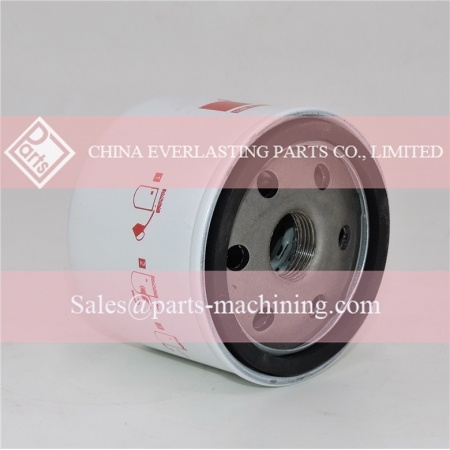 Замена масляного фильтра Fleetguard OEM LF3403