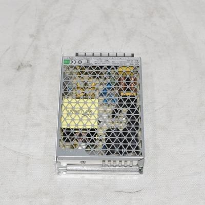 Однофазный источник питания ABL2REM24065K, выход 24 В постоянного тока.