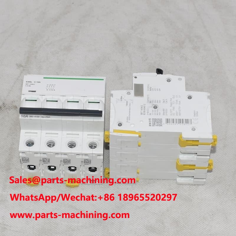 Миниатюрный автоматический выключатель IC65L-C10A-4P IC65L-C10A4P 15 кА 4P 10A