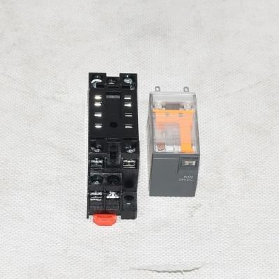 Миниатюрное реле и розетка RXM2LB2BD RXZE1M2C